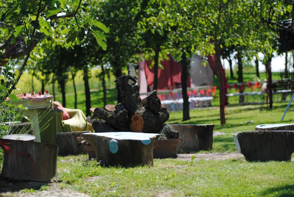 La Commedia Della Pentola Pensionat Lu (Piedmont) Eksteriør billede